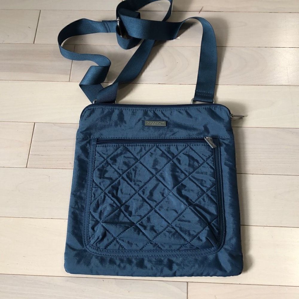 Baggallini Unisex Nylon Crossbody Bag Teal Blue